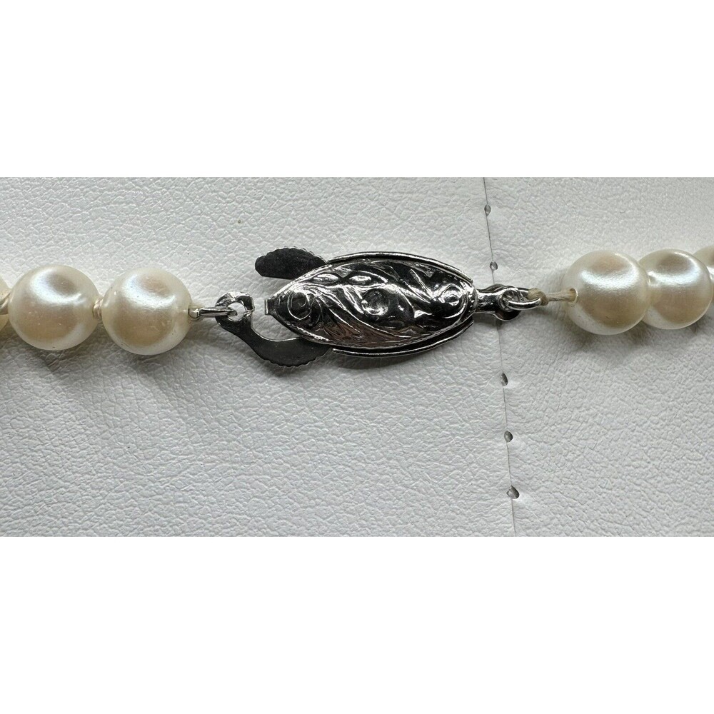 18” Pearl Knotted Strand Necklace Sterling Clasp Marked G Vintage - Picture 8 of 9